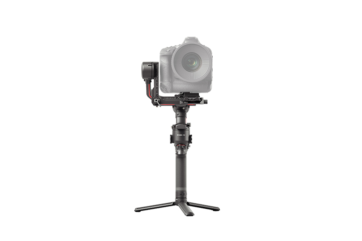 DJI RS2 front view on white background canon camera