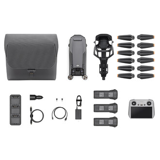 DJI Mavic 3 Classic (DJI RC) Fly More Combo